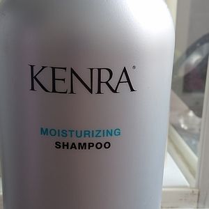 Kendra Balance Moisture Shampoo New! Comes with a free gift 🎁